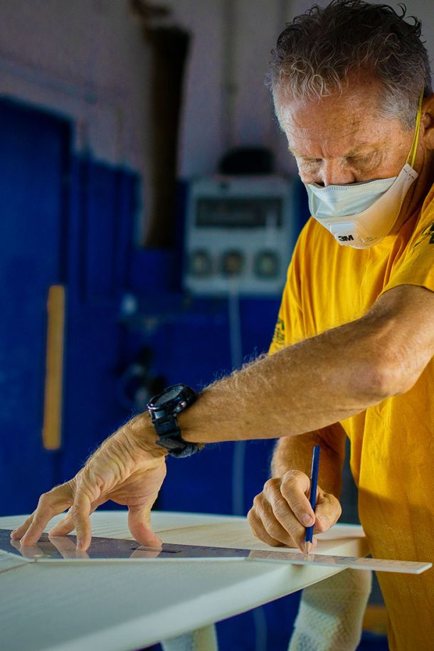 Dennis W. Smith | Custom Surfboards & Shaping Courses